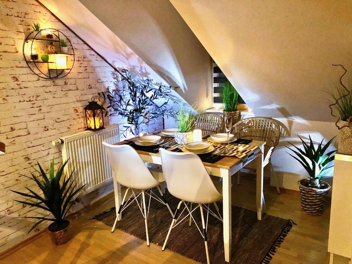 Duplex With Quite Terrace On Wenceslas Sq. Prague Exterior photo